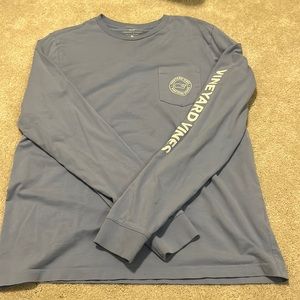 Vineyard Vines, long sleeve, fits more like an adult medium